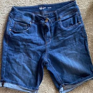 STYLE CO SHORT- denim dark blue SIZE 8